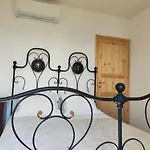 Graziesole Mattone Upstairs E Downstairs Farm stay *