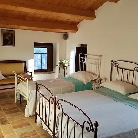 Graziesole Mattone Upstairs E Downstairs *