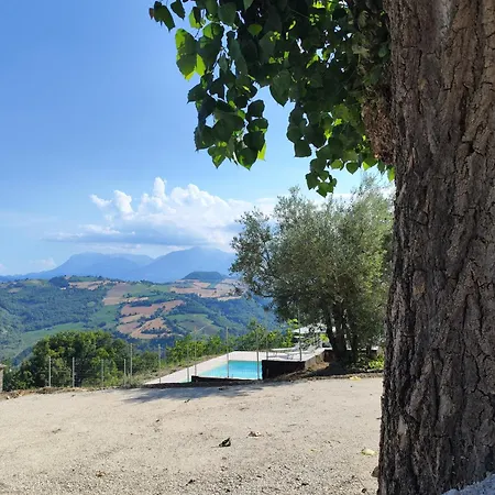 Graziesole Mattone Upstairs E Downstairs Κατάλυμα σε φάρμα Penna San Giovanni