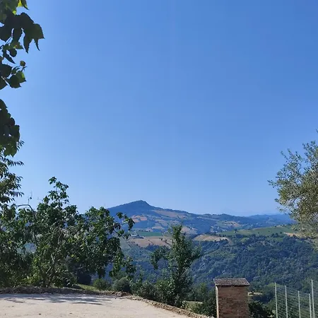 Graziesole Mattone Upstairs E Downstairs Penna San Giovanni