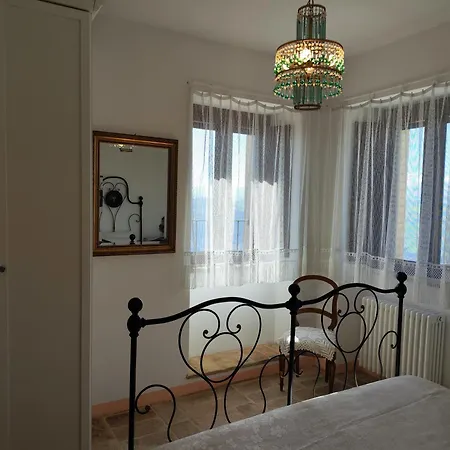 Graziesole Mattone Upstairs E Downstairs *