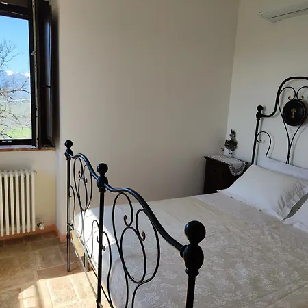 Graziesole Mattone Upstairs E Downstairs Κατάλυμα σε φάρμα Penna San Giovanni