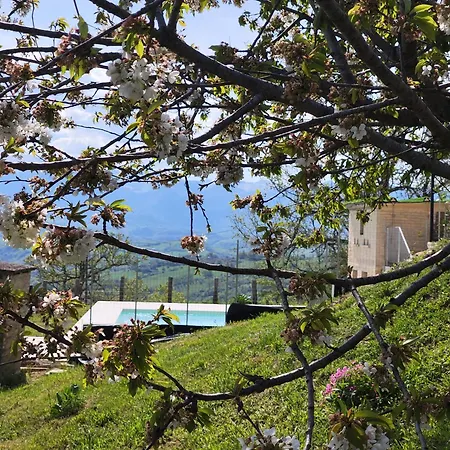 Graziesole Mattone Upstairs E Downstairs Bauernhof *