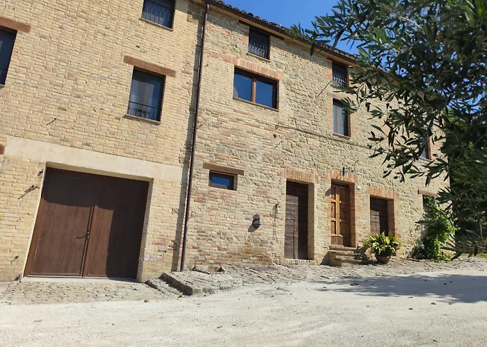 Farmház Graziesole Mattone Upstairs E Downstairs Penna San Giovanni