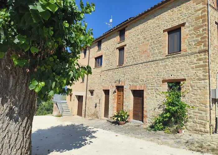 Graziesole Mattone Upstairs E Downstairs Penna San Giovanni