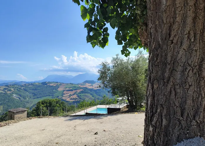 Graziesole Mattone Upstairs E Downstairs Farmház Penna San Giovanni