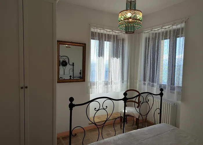 Graziesole Mattone Upstairs E Downstairs *