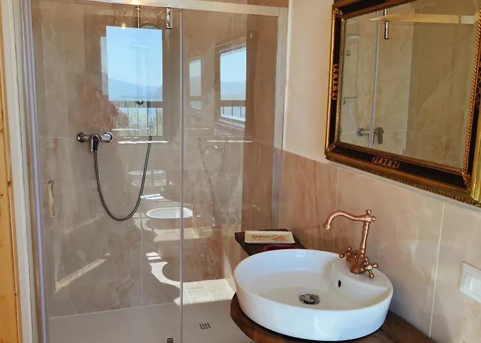 Graziesole Mattone Upstairs E Downstairs Farmház Penna San Giovanni